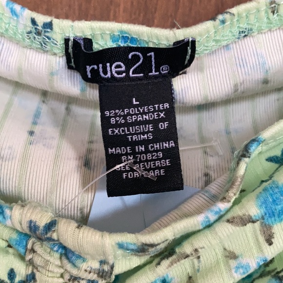 3/$12 Rue21 floral ribbed bodysuit with stretch L jr - Picture 15 of 17